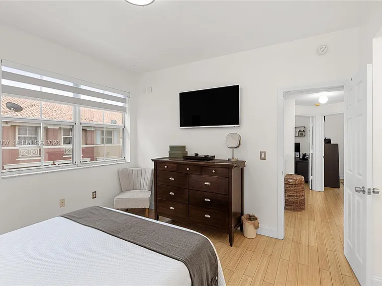 6142 NW 115th Pl #324 — Photo 24