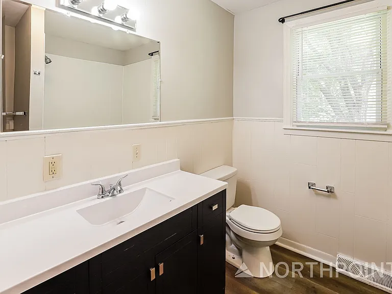 7937 N Jefferson St — Photo 9