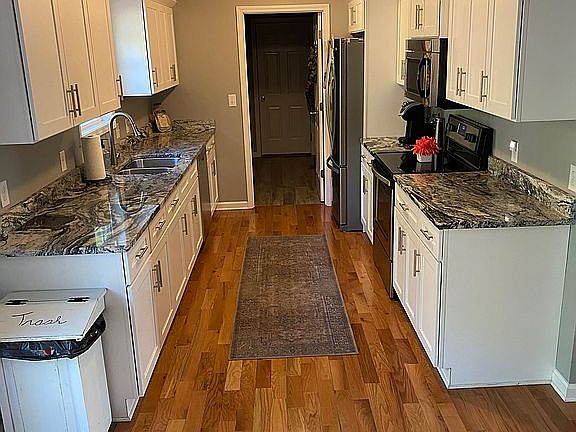 4th image of 4309 Belmont Dr