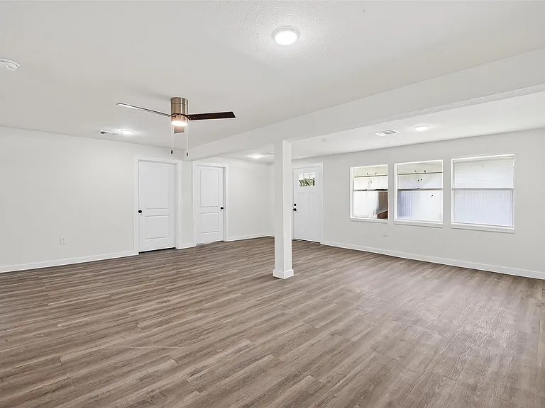 8221 Bigwood St — Photo 5