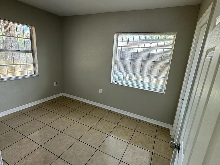 3120 E Columbus Dr — Photo 7