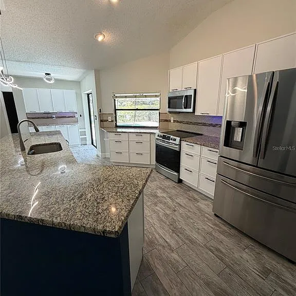 3221 Oakwood Pl — Photo 6