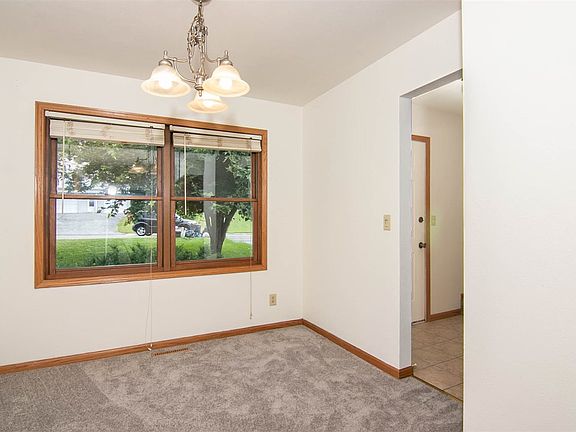 4th image of 1857 Bright View Dr