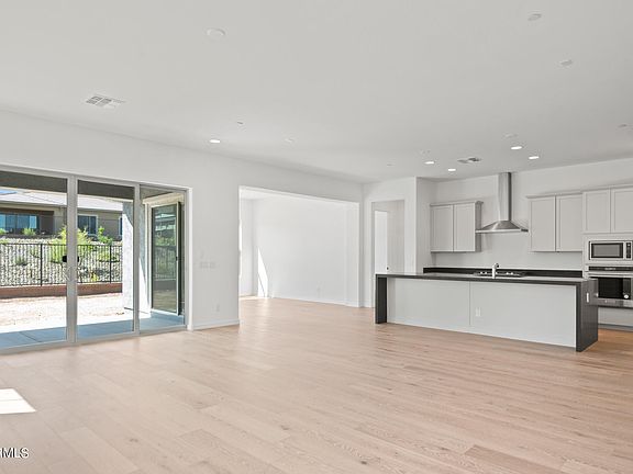 3rd image of 32282 N 133RD Avenue
