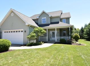 419 Maple Ln, Williams Bay, WI 53191