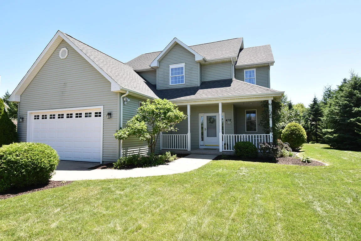 419 Maple Ln photo 1