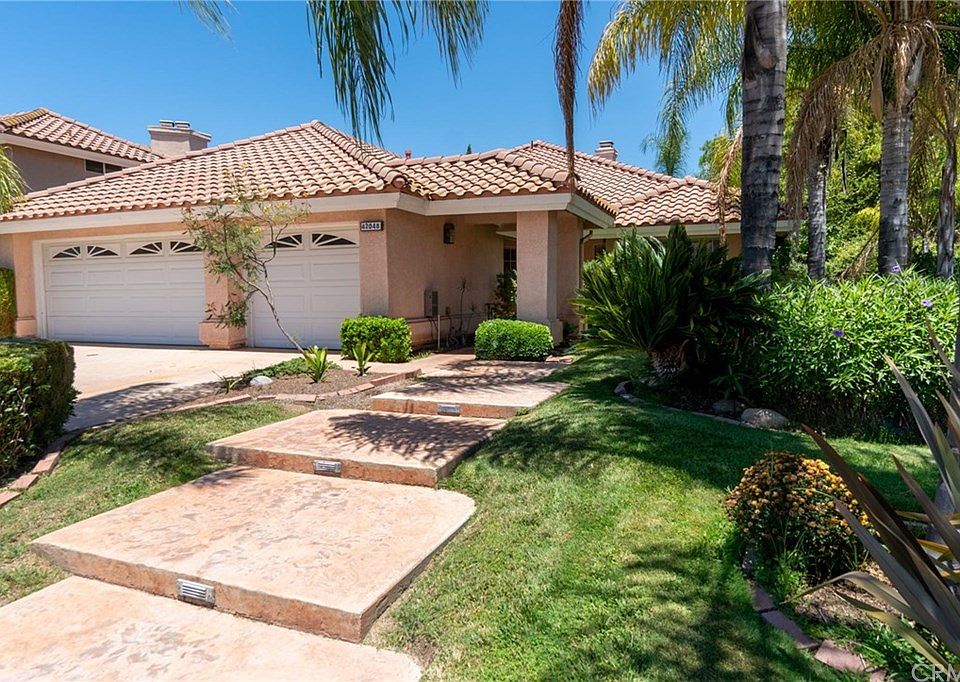 1st image of 42048 Avenida Vista Ladera