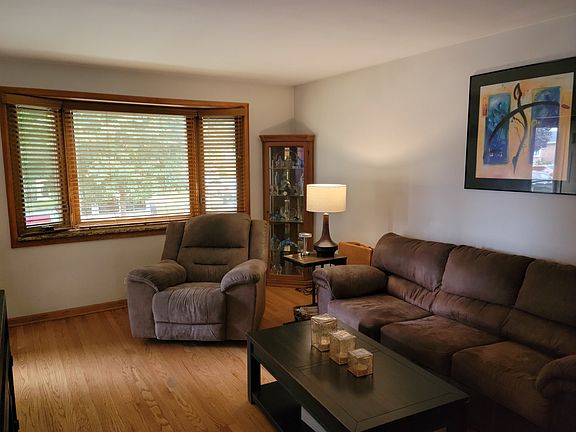 3rd image of 2438 Clinton St