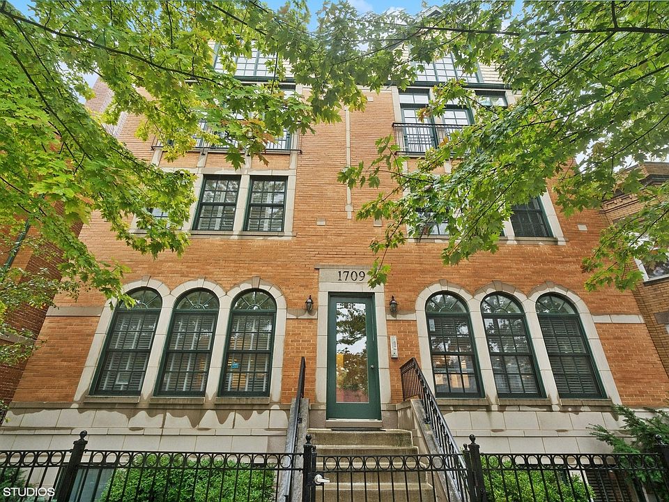1st image of 1709 W Foster Ave APT 2E