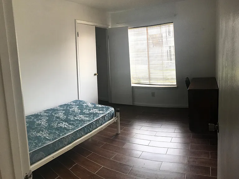 220 Elm St #404 — Photo 3