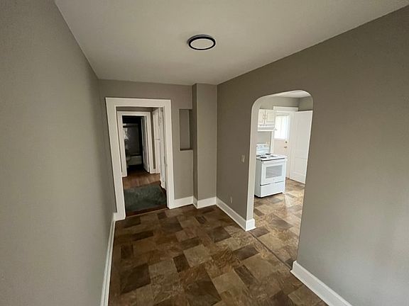 2nd image of 1011 Columbia Ave