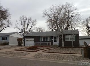 1629 Horseshoe Dr, Pueblo, CO 81001