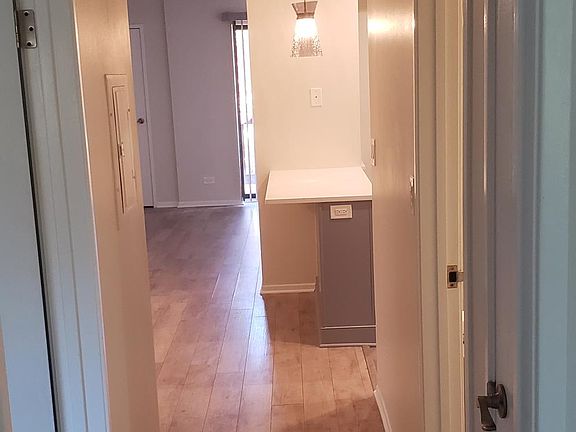 5th image of 1332 N Geneva Dr Unit 2A