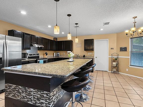 5th image of 11154 Cedar Park