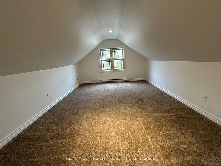 80 Sterling St #UPPER — Photo 6