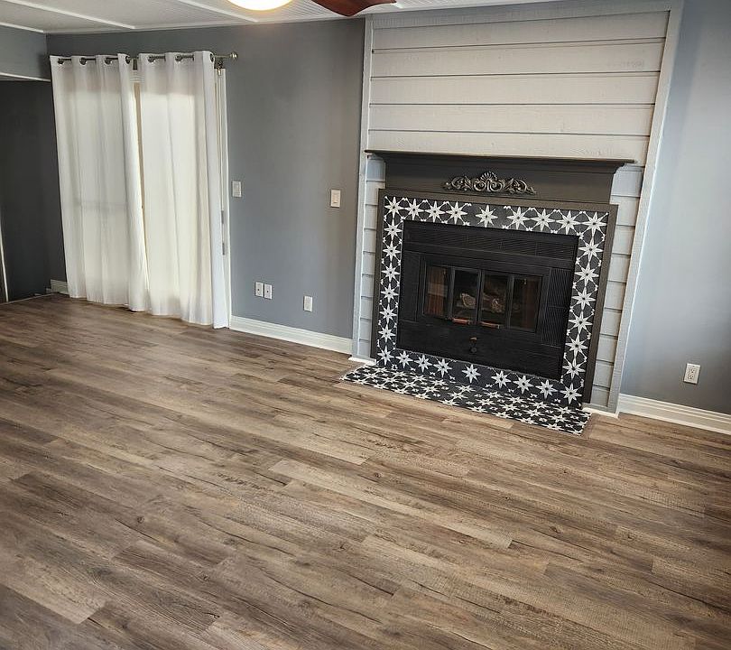 1st image of 2845 Charlemagne Dr