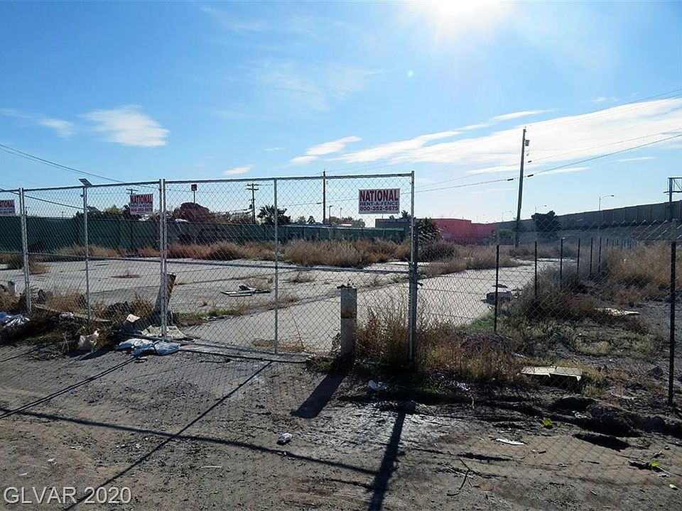 2nd image of 4031 Raymert Dr