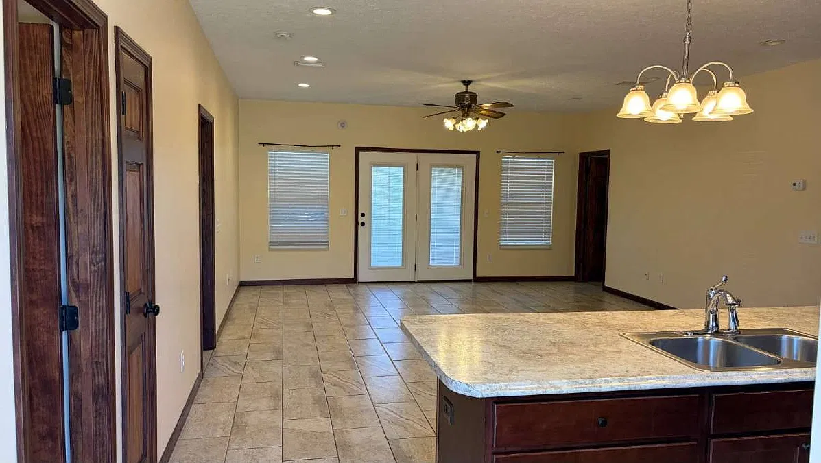 411 S Berthe Ave in Panama City, FL 32404 — Photo 2