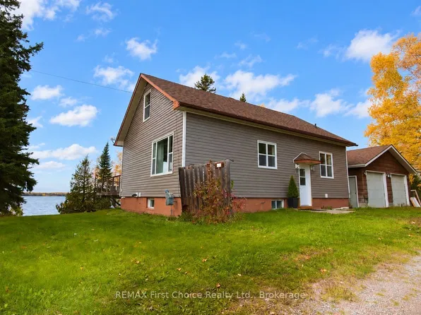 104 Park St, Greenstone, ON P0T 2A0