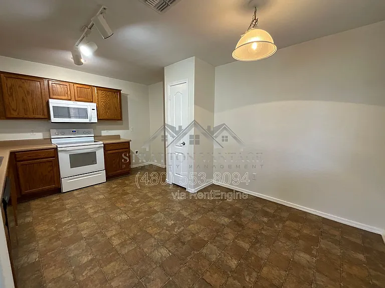 25654 W Satellite Ln — Photo 11