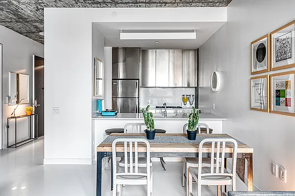 Rented by BHS Development Marketing | media 10