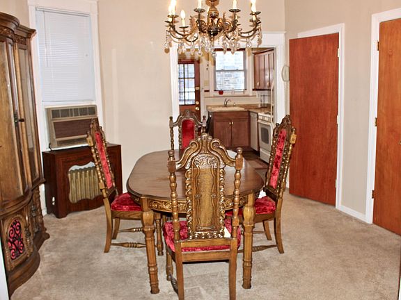 Dining room, optional furniture