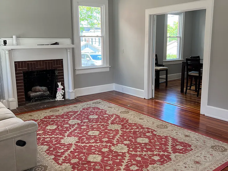 211 Shuler St — Photo 8