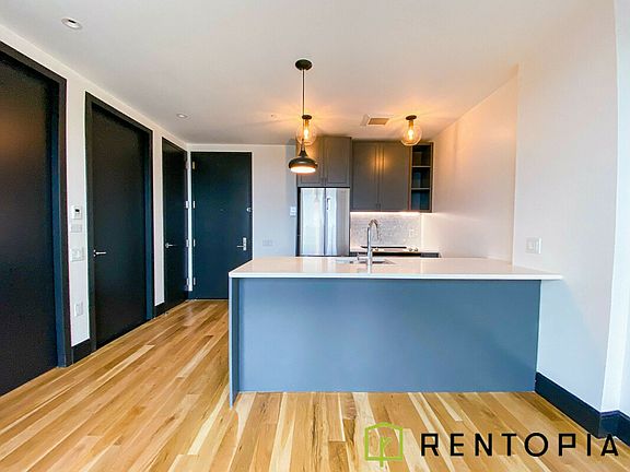 2nd image of 535 Franklin Ave #7G