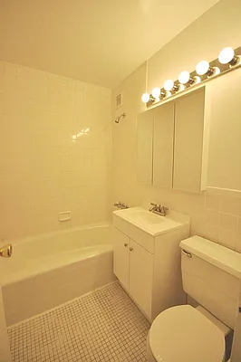 Rented by Keller Williams NYC | media 24