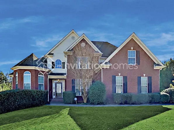 460 Nora Dr, Fayetteville, GA 30214