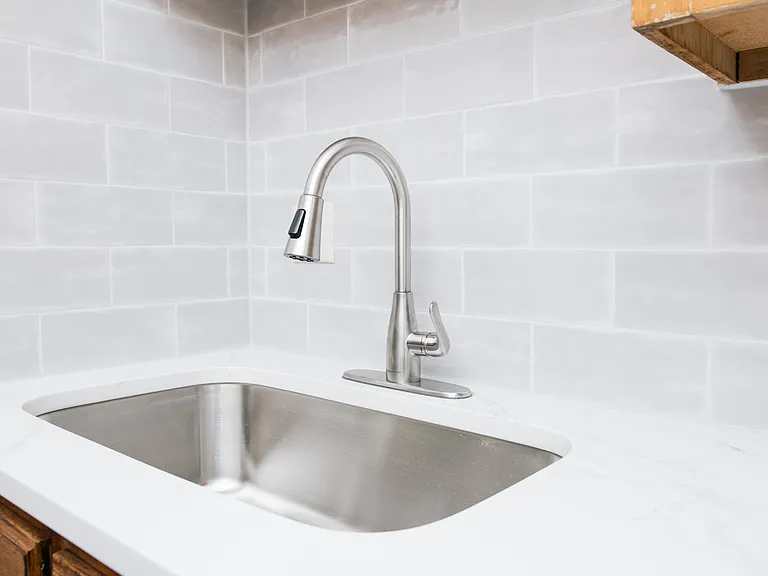115 Bernard St — Photo 11