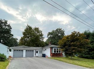 35 Woodland Dr, Windham, CT 06280