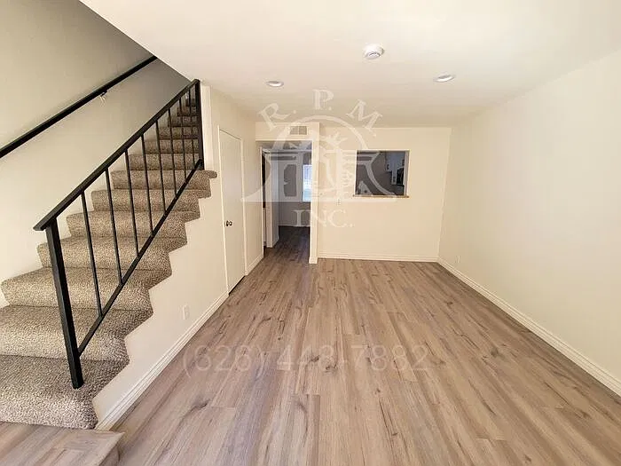 2 bed, 1.5 bath, 800 sqft, $2,495 — Photo 2
