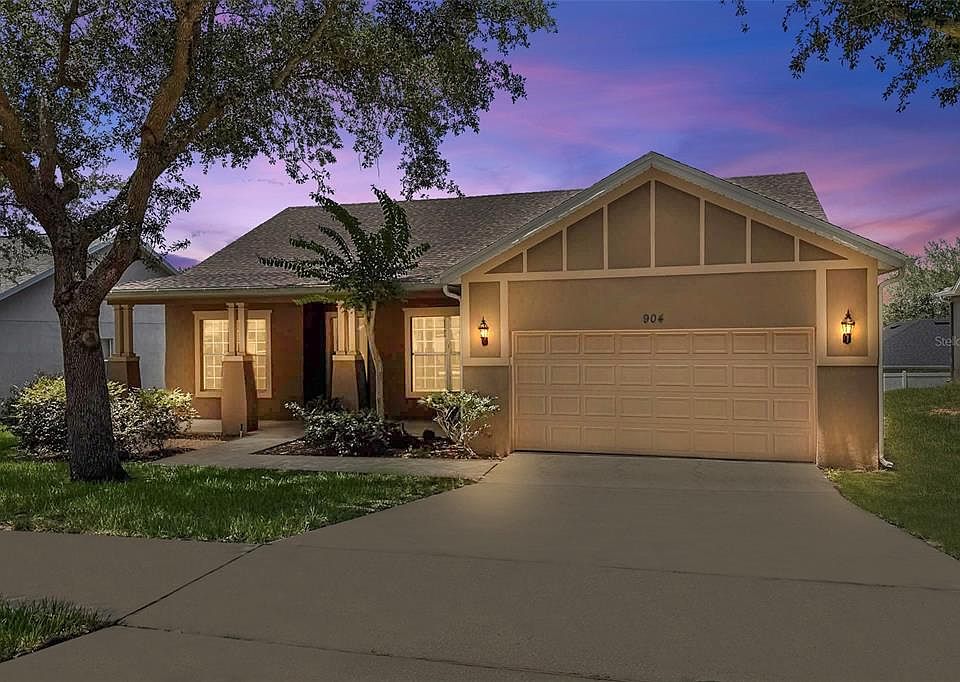 1st image of 904 White Oak Way