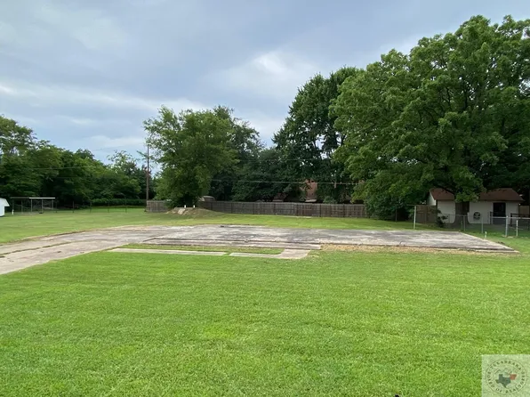 1105 Rolling Hills Dr, De Kalb, TX 75559