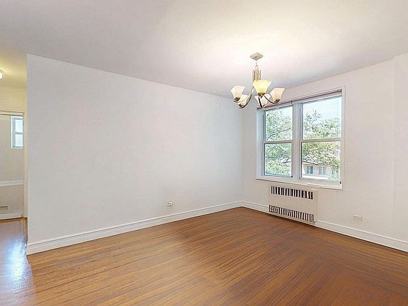 4th image of 388 Avenue S #3C
