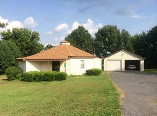 432 County Road 107, Killen, AL 35645