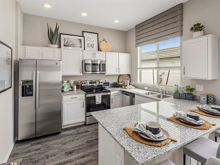 9200 W McDowell Rd — Photo 1