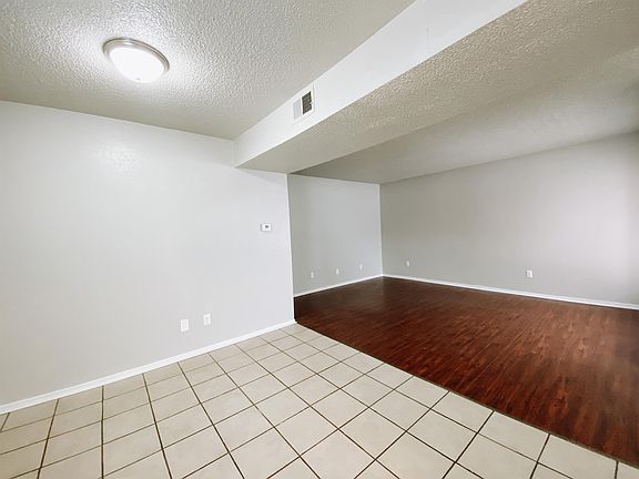 5th image of 900 NW 24th St #Paseo24-820-2