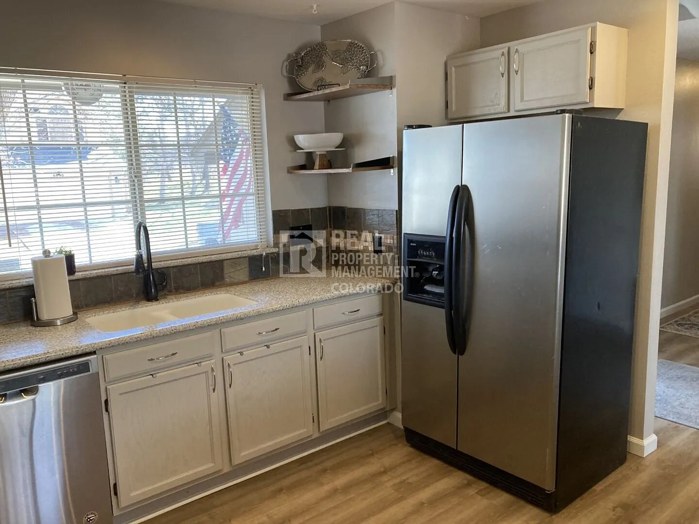 Beautiful 3-Bedroom Home in a Desirable Southwest Denver Location! — Photo 4