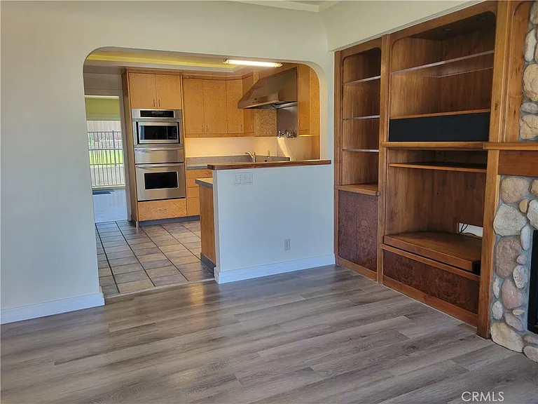 1884 Jaybrook Dr — Photo 9