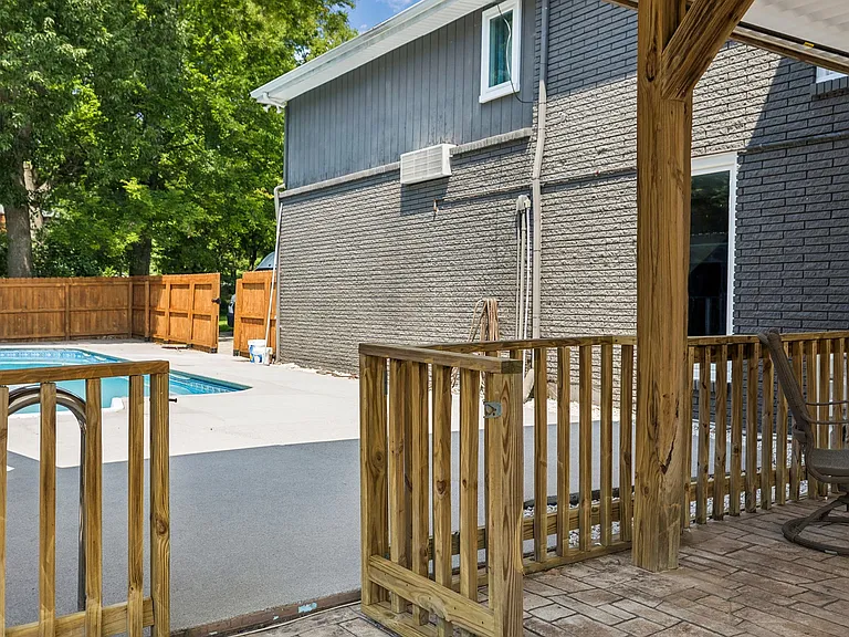 326 Draper Cir — Photo 56