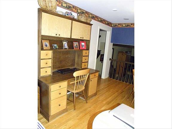 4th image of 731 Greenlee Dr