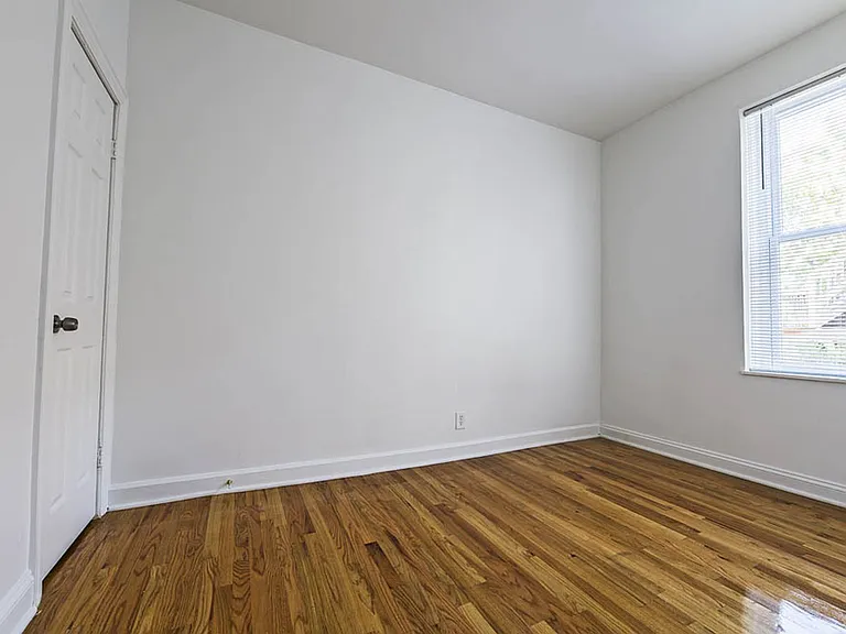 148 N La Crosse Ave — Photo 5