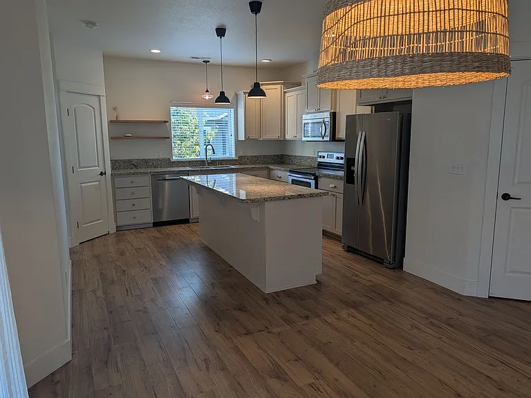 1500 Darlene Dr — Photo 2