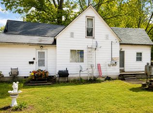 901 Howard St, Centralia, IL 62801
