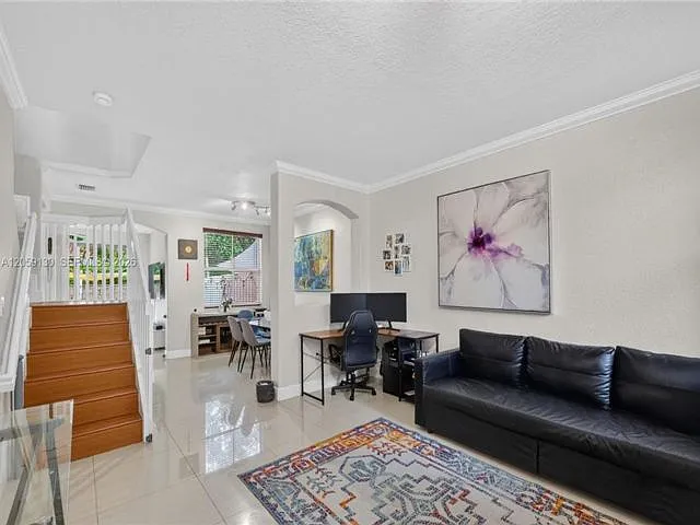 17030 SW 36th Ct — Photo 3