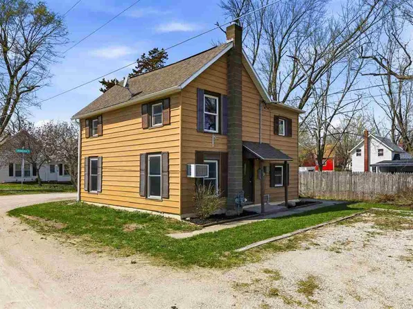 411 Johnson Dr, Toddville, IA 52341