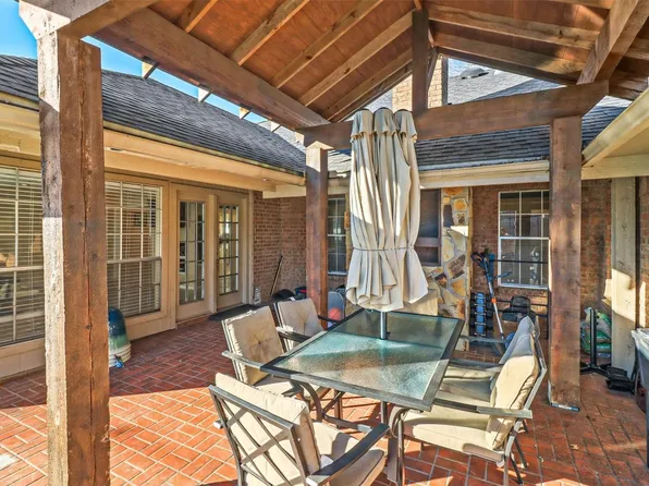 2006 Chantilly Ct, Arlington, TX 76015