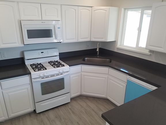5th image of 1523 E Carol Ave